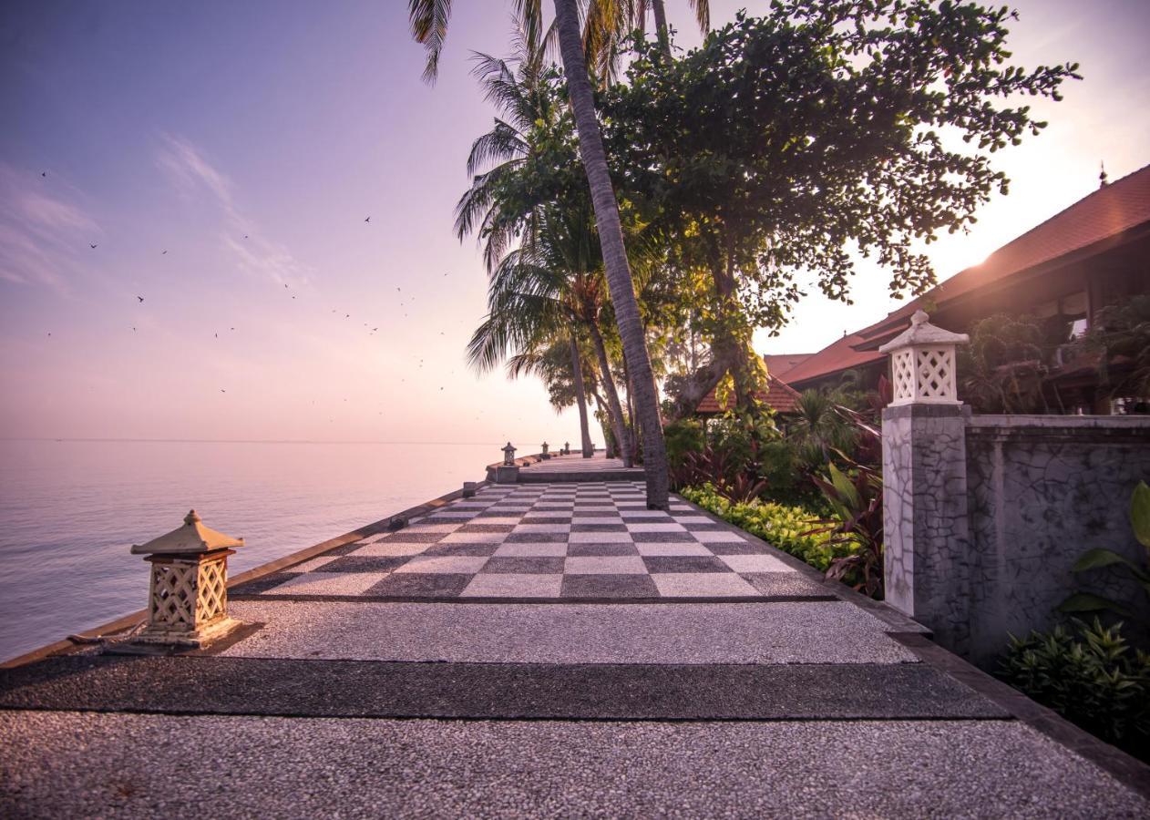 Nugraha Lovina Seaview Resort & Spa Εξωτερικό φωτογραφία